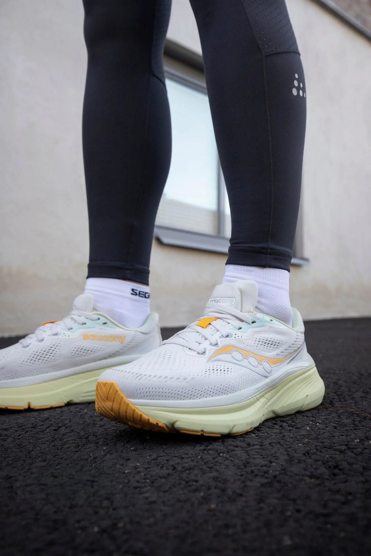 063622_0195021619819_SAUCONY_V26_D1_57d85b60e4