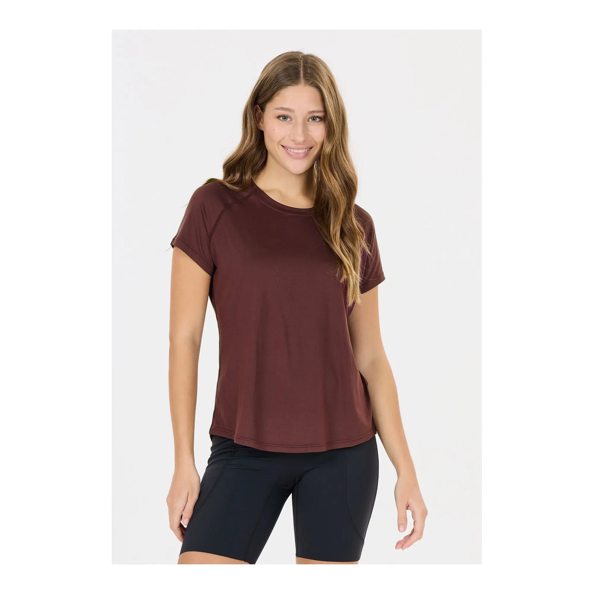 047205_5715738799007_ATHLECIA_V26_D1_9c67f1edc2